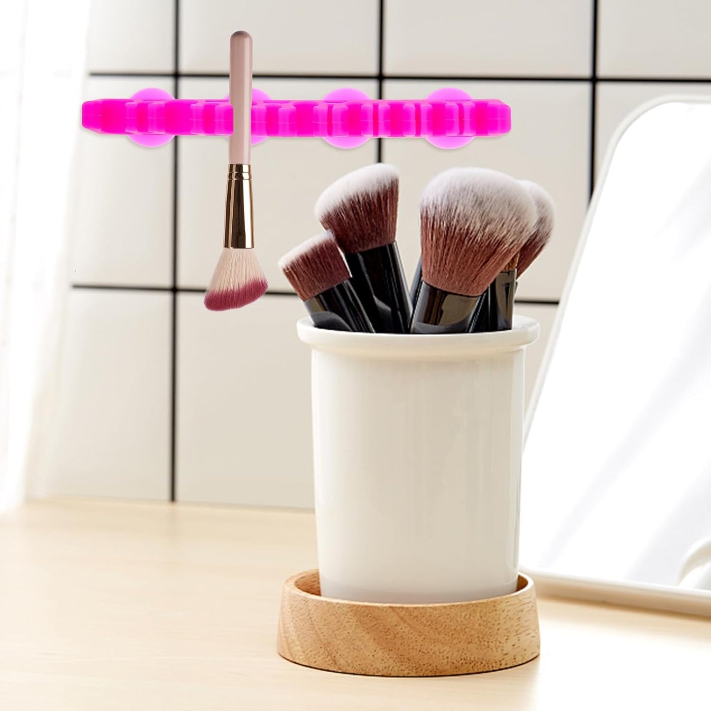 1Pcs Silicone Make up Brush Holder Cosmetic Brush Drying Rack Silicone Makeup Brush Storage Rack Bursh Display Stand with Suction Cup for Bursh and Pen