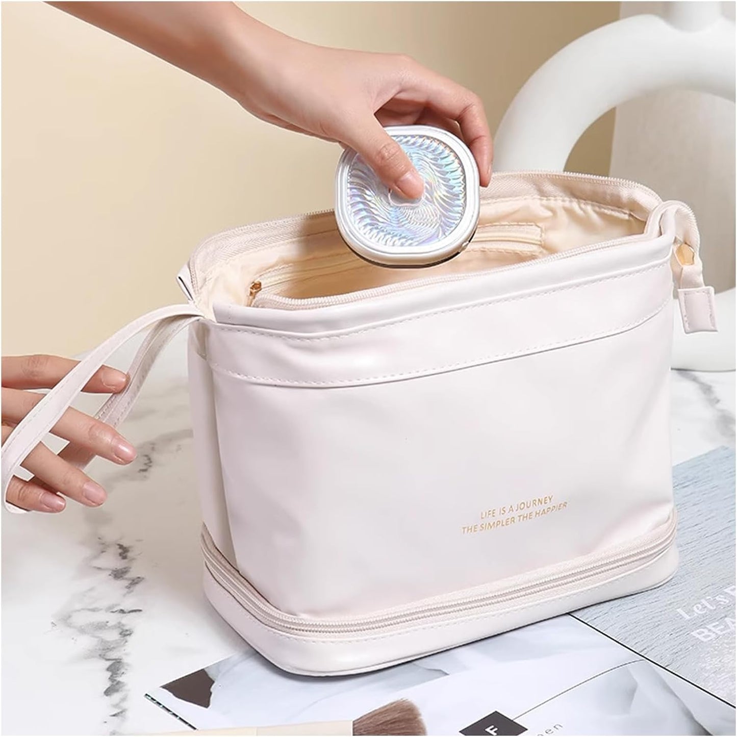 Cosmetic Bag, Waterproof Makeup Travel Bag Travel Toiletry Bag for Women with Handle, High-Capacity Travel Makeup Bag Organizer with Handle (Beige)