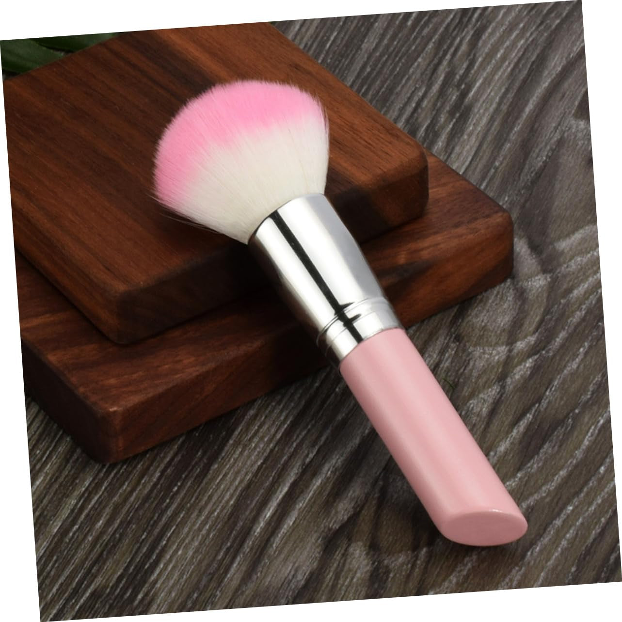 1Pc Portable Makeup Brush Multi-Function Blusher Brush Fluffy Nylon Fiber for Cheek Highlighter