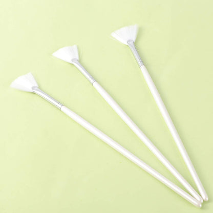 Fan 3Pcs Facial Soft Facial Mask Applicator Mask Long Handle Fan Shape Mask Diy Soft Makeup Cosmetic Tools for Peel Mask Makeup Facial Brush